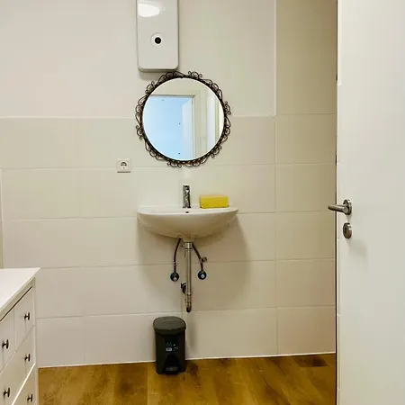 Mini - Monteurzimmer Apartment Cologne